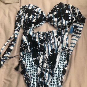Lucky Brand brand new never worn swimsuit